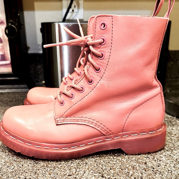 De Martens uk5 translucent pink soles 8 eye boots - Picture 2 of 4